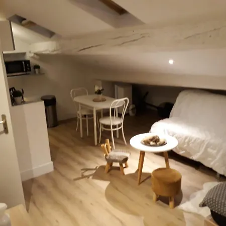 Valence 26000 Apartment